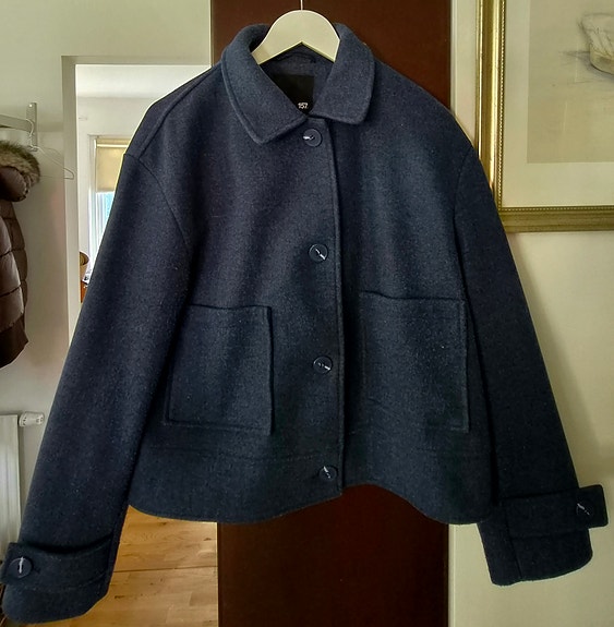 Product image 1 of 6