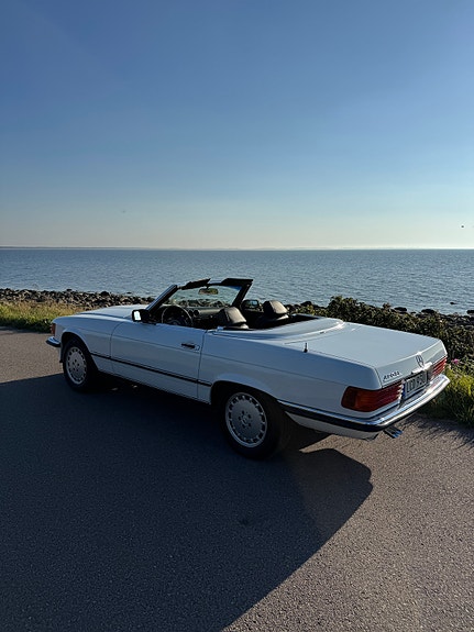 Mercedes-Benz 420 SL 4 of 10