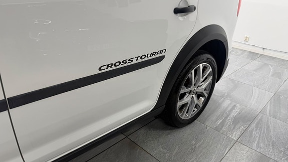 Volkswagen CrossTouran 9 of 18