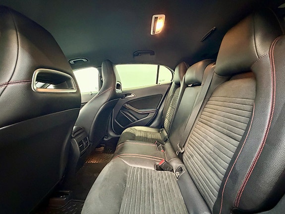 Mercedes-Benz GLA 220 d 4 of 8