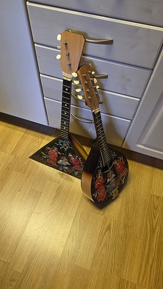 Product image 1 of 2