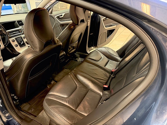 Volvo S60 13 of 13