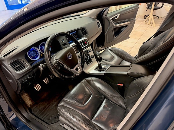 Volvo S60 8 of 13