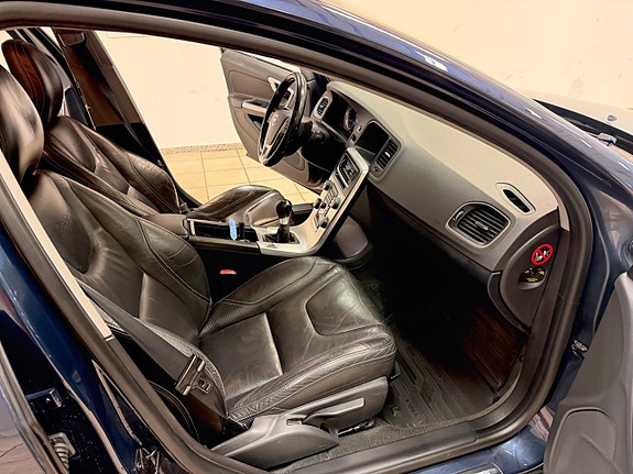 Volvo S60 11 of 13