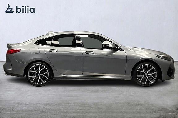 BMW 218i 2 of 13