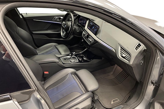 BMW 218i 11 of 13