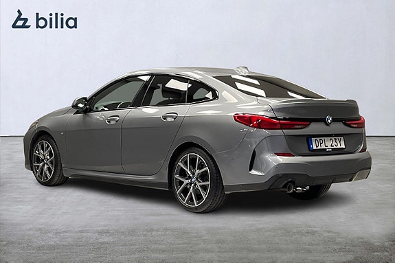 BMW 218i 5 of 13