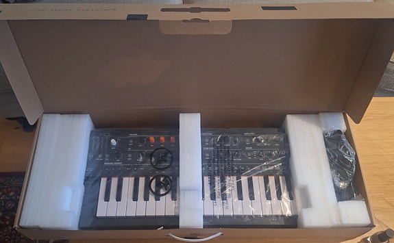 Product image 2 of 4