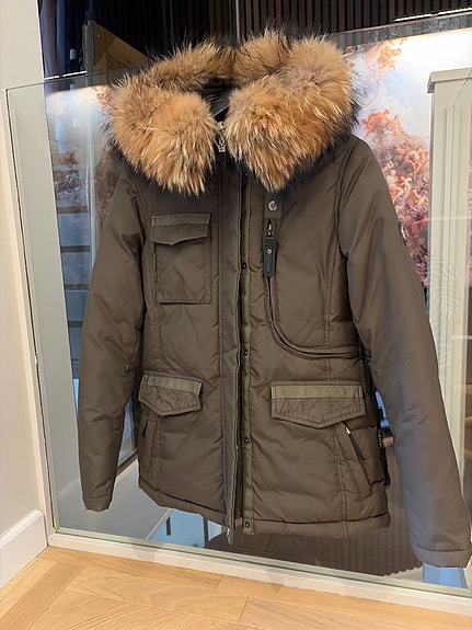 Product image 1 of 7