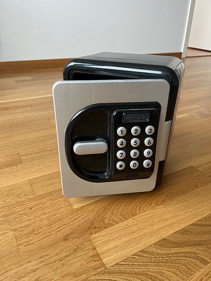Product image 1 of 2