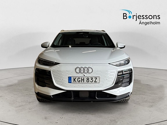 Audi Q6 e-tron 5 of 14