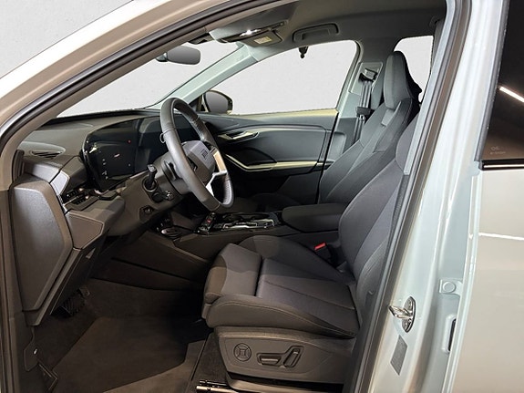 Audi Q6 e-tron 7 of 14