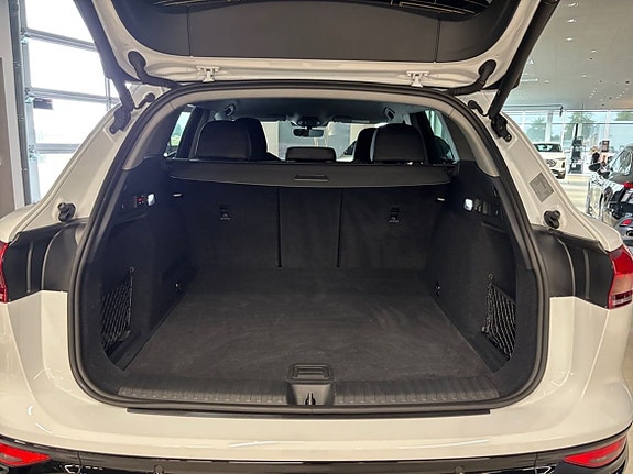 Audi Q6 e-tron 13 of 14
