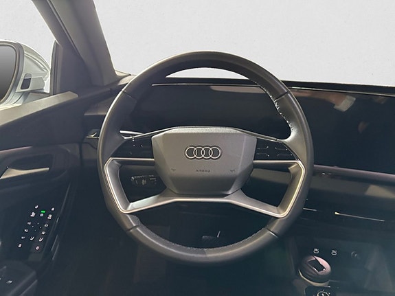 Audi Q6 e-tron 10 of 14