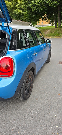 MINI Cooper D 4 of 12