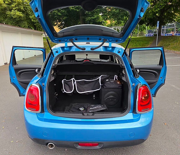MINI Cooper D 6 of 12
