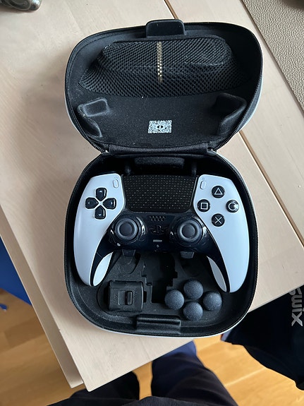 Product image 1 of 3