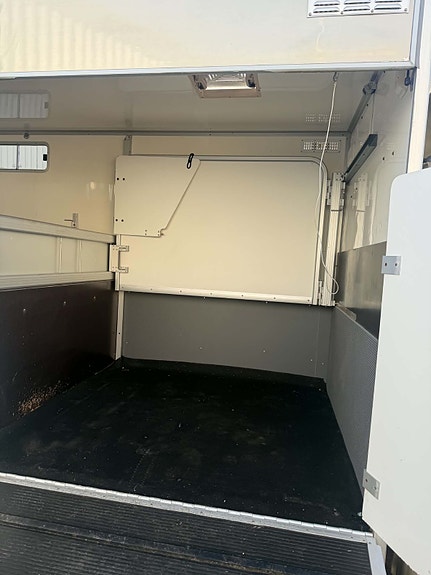 Renault Trafic 3 of 8