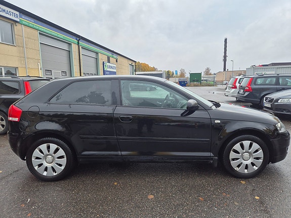 Audi A3 8 of 13