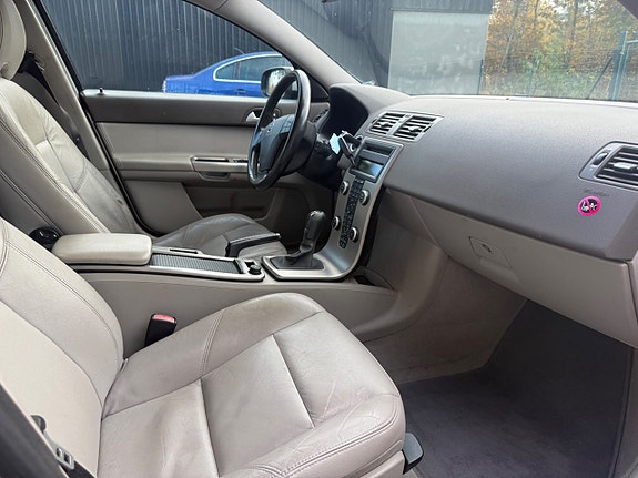Volvo V50 7 of 13