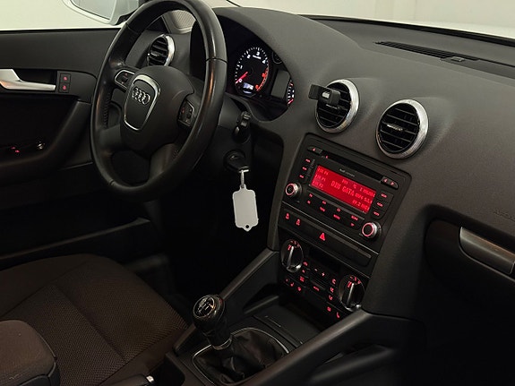Audi A3 8 of 17