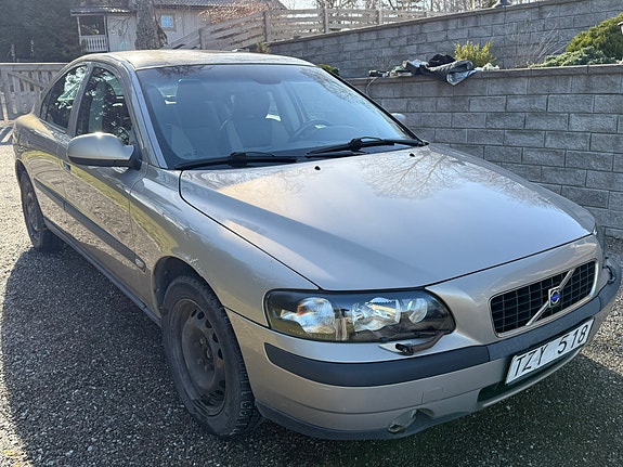 Volvo S60 14 of 16