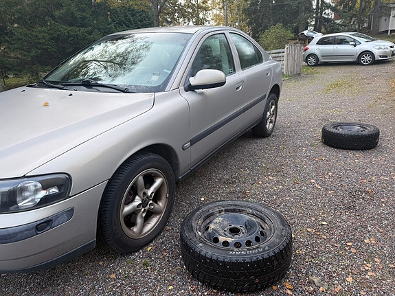 Volvo S60 3 of 16