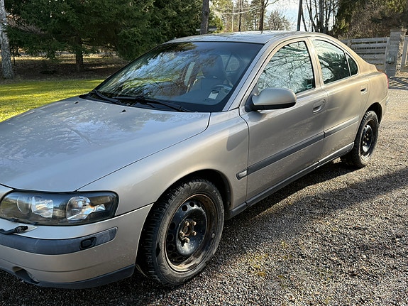 Volvo S60 9 of 16
