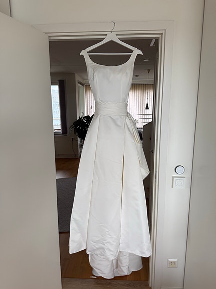 Product image 1 of 9