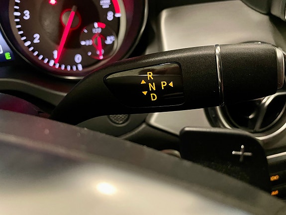 Mercedes-Benz GLA 200 17 of 19