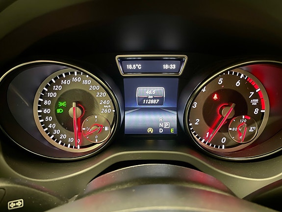 Mercedes-Benz GLA 200 14 of 19