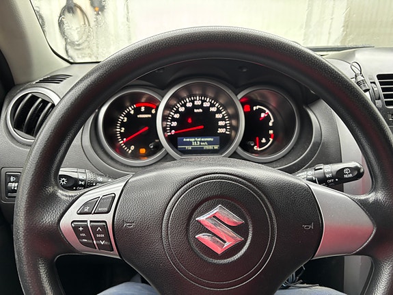 Suzuki Grand Vitara 7 of 8