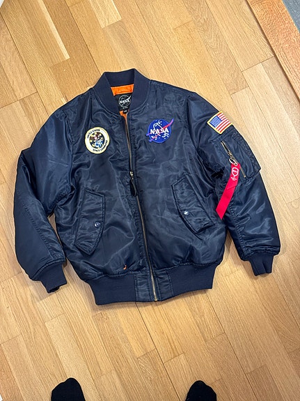 Product image 1 of 5