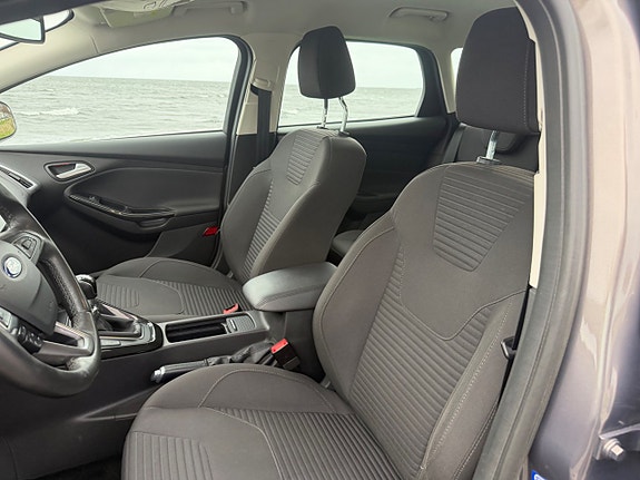 Ford Focus 10 of 15