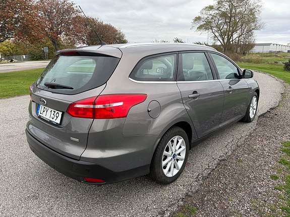 Ford Focus 4 of 15