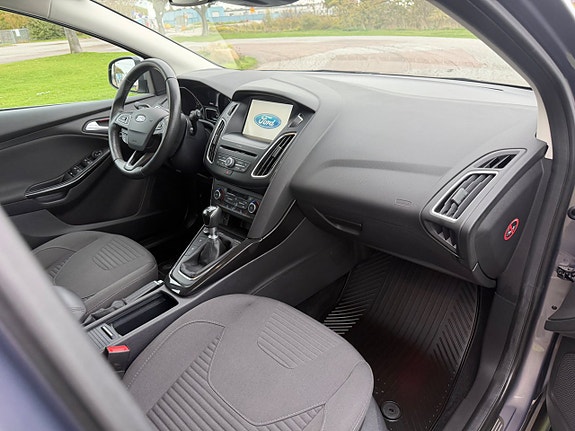 Ford Focus 11 of 15