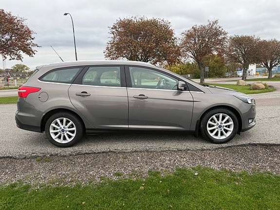 Ford Focus 5 of 15