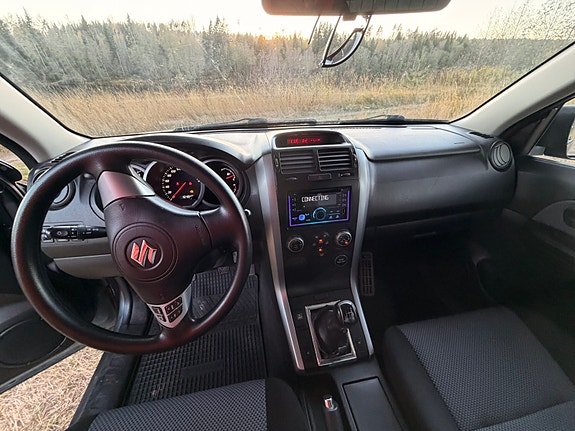 Suzuki Grand Vitara 6 of 7