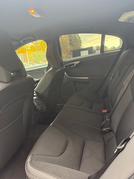 Volvo S60 7 of 7