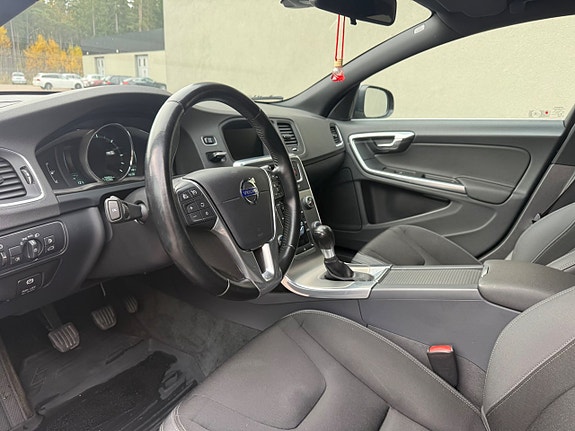 Volvo S60 5 of 7