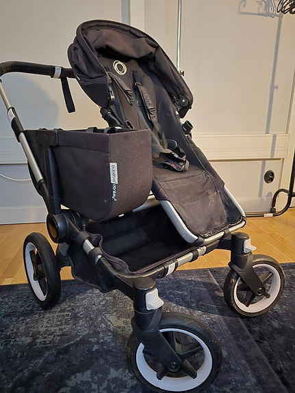 Bugaboo Donkey 3 med sittdel, liggdel och tillbehör – 2 500 kr