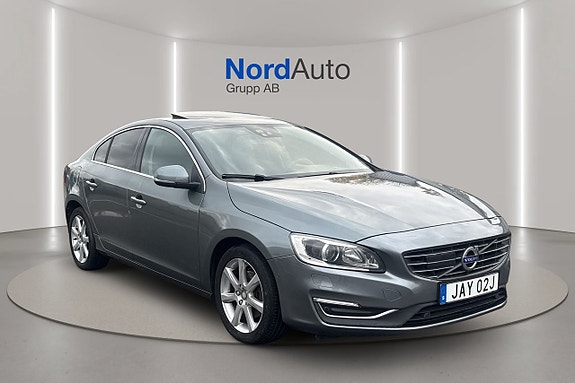 Volvo S60 7 of 15
