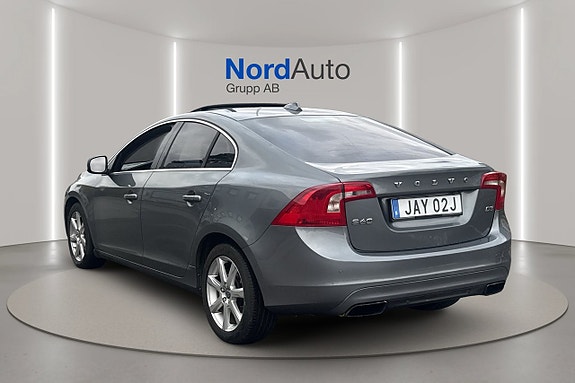 Volvo S60 3 of 15