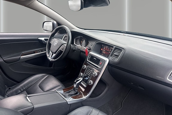 Volvo S60 14 of 15