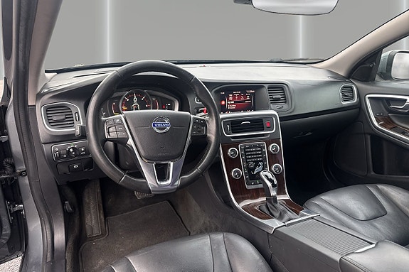 Volvo S60 10 of 15