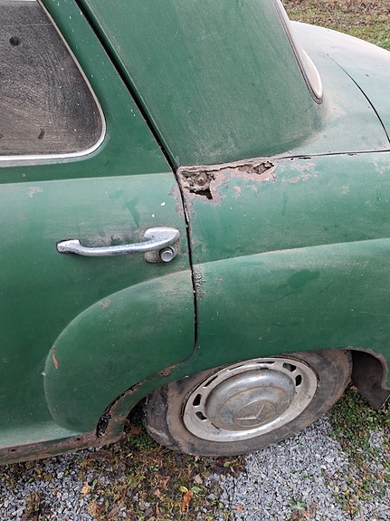Mercedes-Benz 180 D 6 of 17