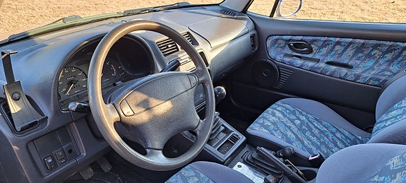 Suzuki X-90 7 of 12