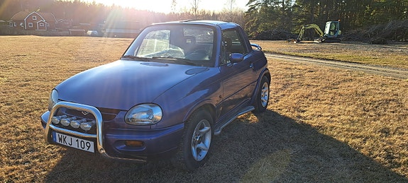Suzuki X-90 2 of 12