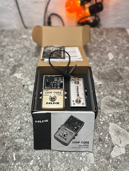 Product image 1 of 4