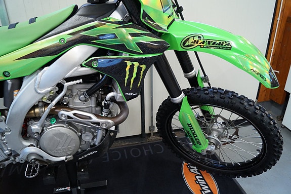 Kawasaki KXF 450 6 of 9